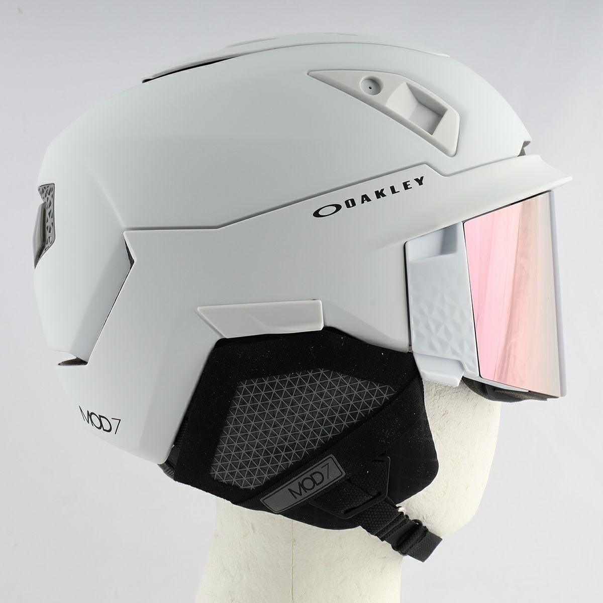 新品未使用品OAKLEY MOD 7 ヘルメット Lサイズ¥58850 OAKLEY（オークリー） ゴーグル一体型 ヘルメット スノーボード スキー