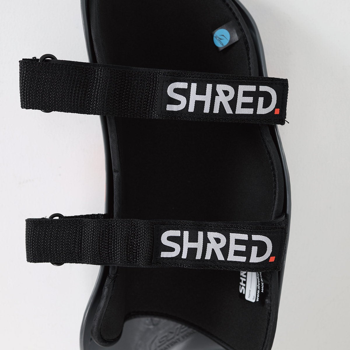 早期予約】SHRED シュレッド スキー プロテクター レガース＜2027